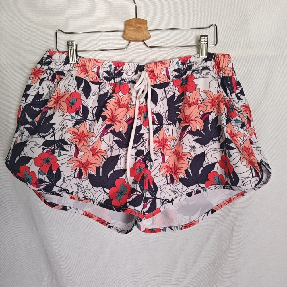Columbia Bogata Bay Stretch Printed Shorts XL UPF Omni‎ Shield Shade White Pink